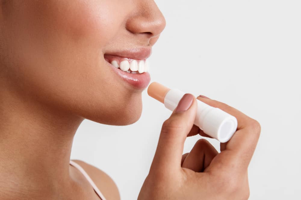 chapped lips treatment